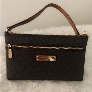 Michael Kors Wristlet / Small Purse